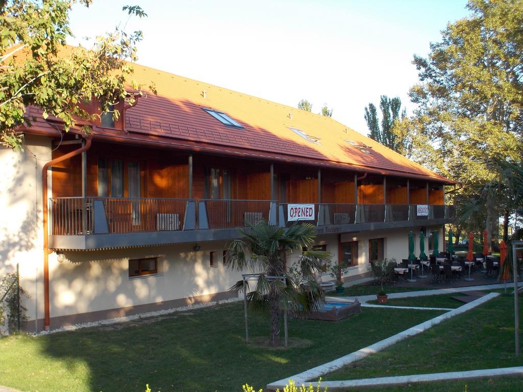 Hotel Halaszkert Badacsony Badacsonytomaj Exterior photo
