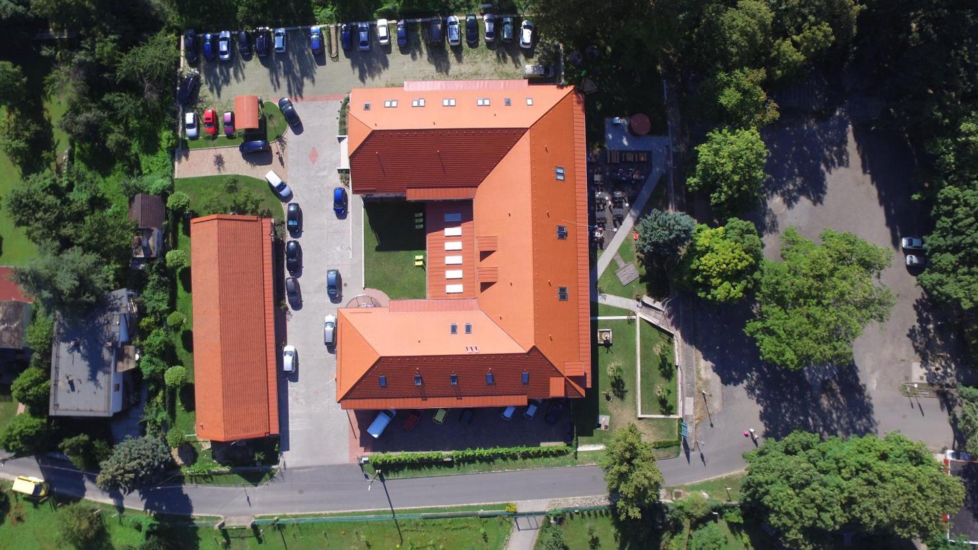 Hotel Halaszkert Badacsony Badacsonytomaj Exterior photo